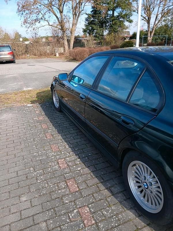 Gebraucht BMW 523 152 PS (111 kW) 1998 Grün Limousine