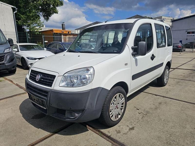 Weiß Gebraucht 2010 Fiat Doblò Active Van / Kleinbus | 2.990 € (Guter Preis) - Bild 1/4