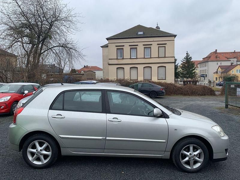 Gebraucht Toyota Corolla 110 PS (80 kW) 2005 Silber Limousine