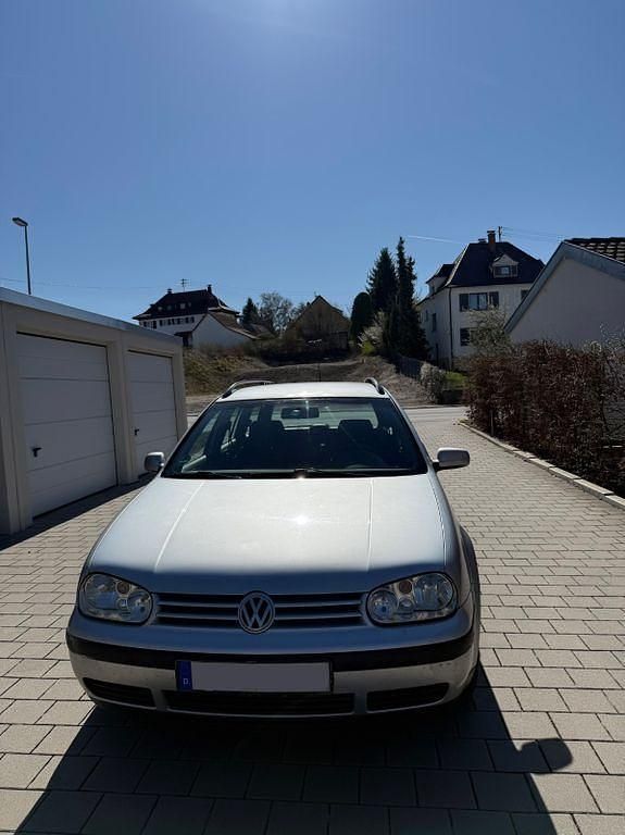 Gebraucht VW Golf IV 101 PS (74 kW) 2002 Silber Kombi