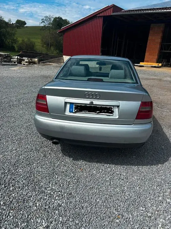 Gebraucht Audi A4 125 PS (91 kW) 1997 Grau Limousine