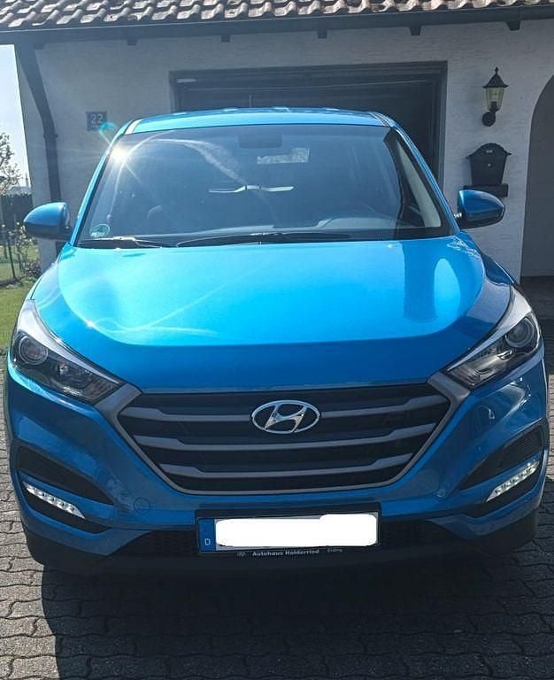 Second-hand Hyundai Tucson 132 CP (97 kW) 2017 Albastru SUV