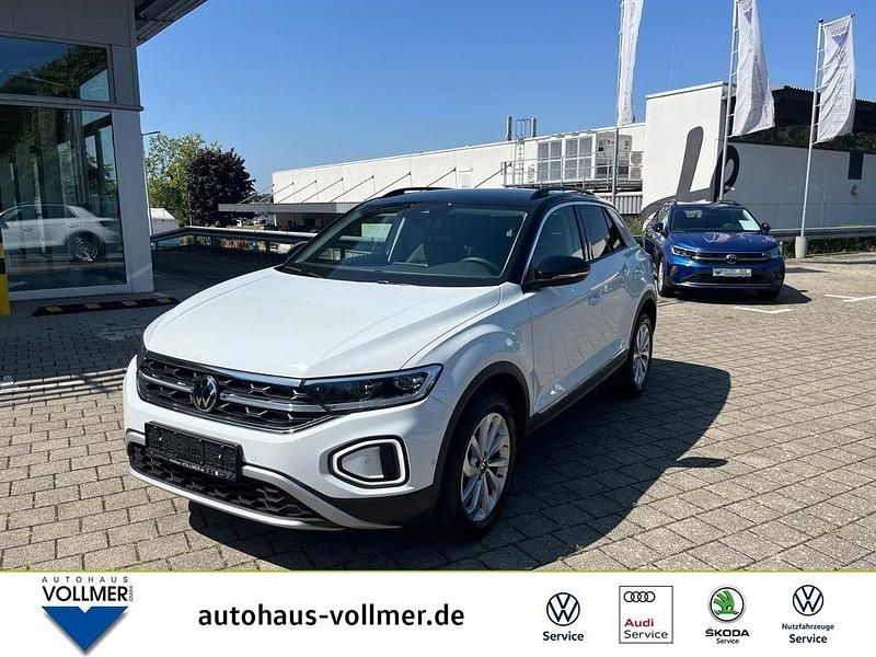 Weiß Gebraucht 2024 VW T-Roc Style SUV | 33.880 € (Teuer) - Bild 1/4
