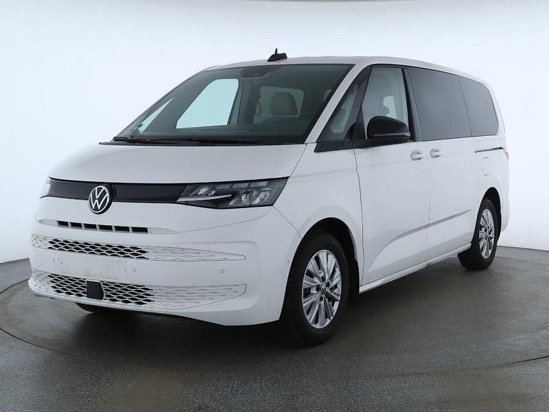 Gebraucht VW Multivan Basis 204 PS (150 kW) 2024 Candyweiss Van