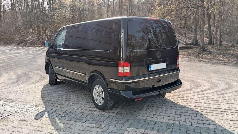 Second-hand VW T5 131 CP (96 kW) 2004 Negru Van