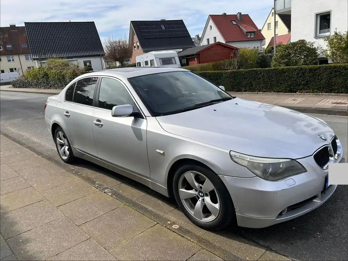 Gebraucht BMW 525 2005 Grau Limousine