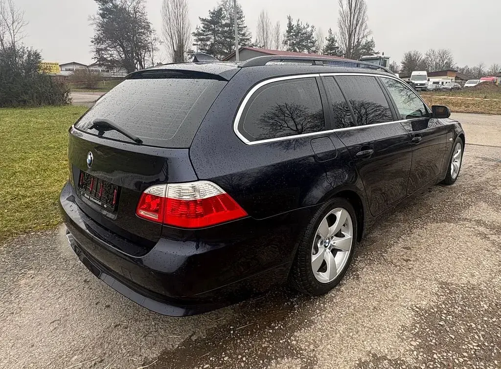 Gebraucht BMW 545 Performance 333 PS (244 kW) 2004 Blau Kombi