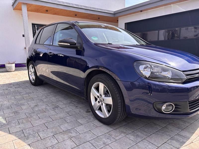 Gebraucht VW Golf VII Style 105 PS (77 kW) 2012 Blau Limousine