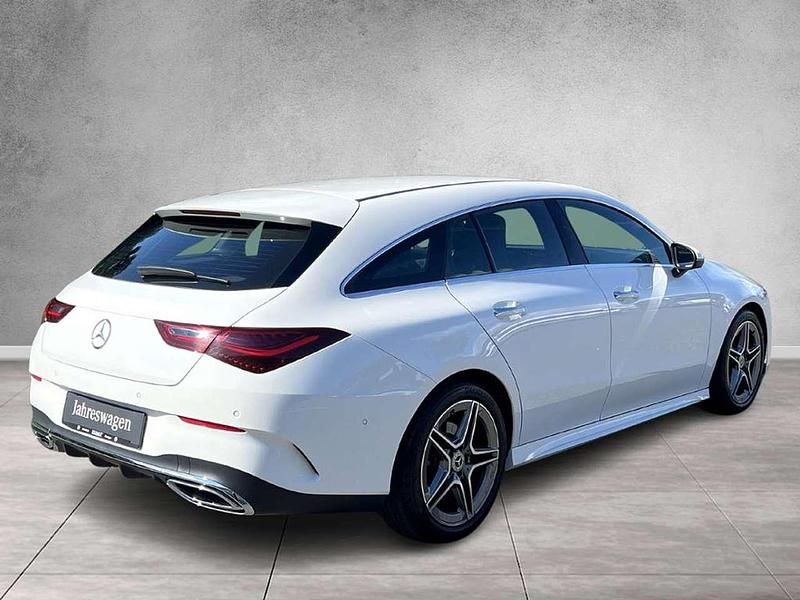 Gebraucht Mercedes CLA200 AMG Line Premium 163 PS (119 kW) 2024 Weiss unilack polarweiß Kleinwagen