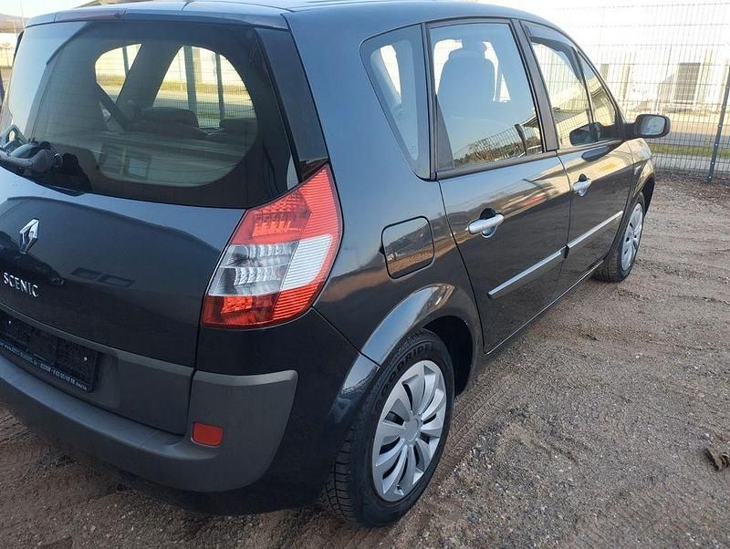 Gebraucht Renault Mégane II Dynamique 113 PS (83 kW) 2005 Schwarz Limousine