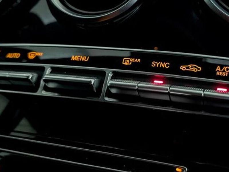 Gebraucht Mercedes C220 Avantgarde 170 PS (125 kW) 2018 Schwarz  unilack Limousine