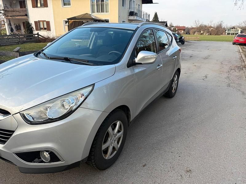 Gebraucht Hyundai ix35 135 PS (99 kW) 2012 Grau SUV