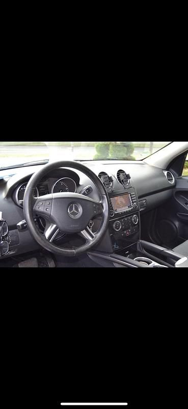 Gebraucht Mercedes ML320 224 PS (164 kW) 2007 Silber SUV