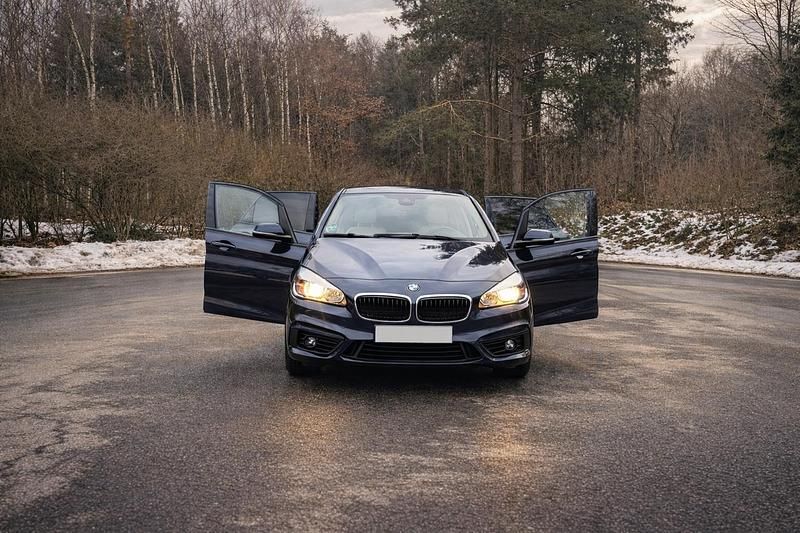 Gebraucht BMW 218 150 PS (110 kW) 2015 Blau Kombi