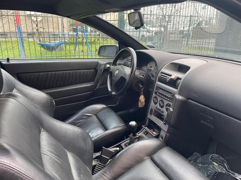 Gebraucht Opel Astra Cabriolet 147 PS (108 kW) 2001 Silber Cabrio