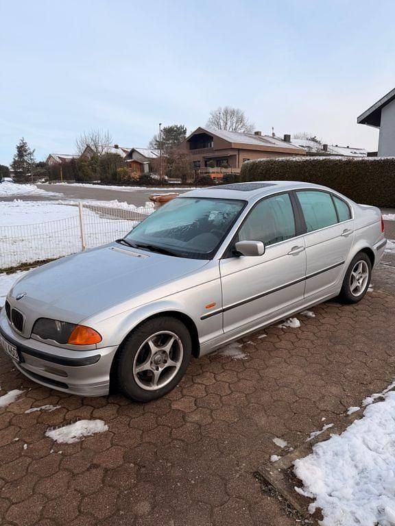 Gebraucht BMW 320 150 PS (110 kW) 1998 Silber Limousine
