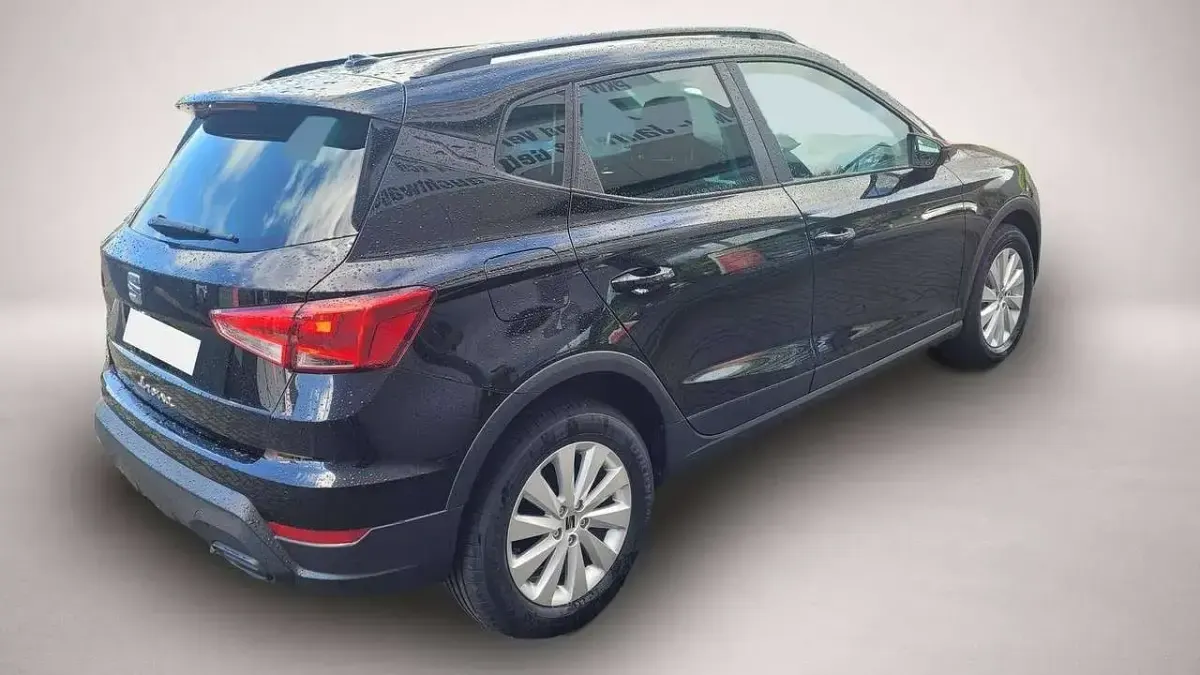 Neu Seat Arona Style 95 PS (69 kW) 2025 Schwarz/verschieden SUV