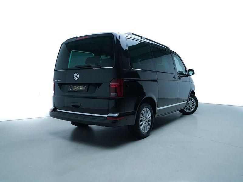Second-hand VW Multivan Highline 150 CP (110 kW) 2020 Negru Monovolum