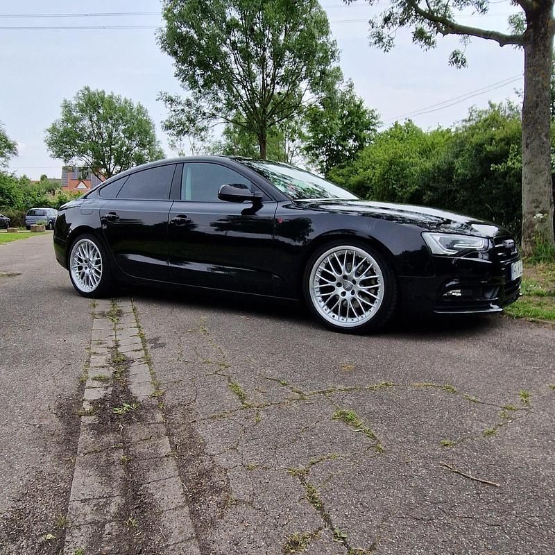 Schwarz Gebraucht 2015 Audi A5 Sportback Limousine | 14.699 € (Fairer Preis) - Bild 1/4