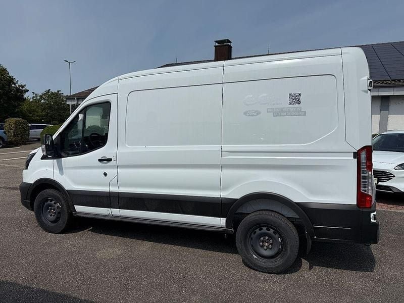 Gebraucht Ford Transit Trend 131 PS (96 kW) 2025 Weiß Limousine