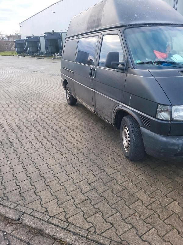 Second-hand VW Transporter 77 CP (56 kW) 1996 Negru Van