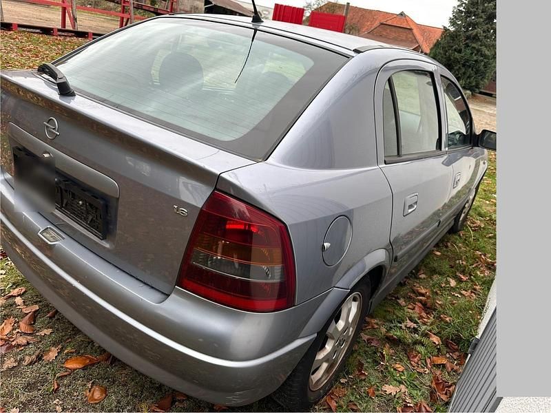 Grau Gebraucht 2003 Opel Astra Limousine | 1.499 € (Guter Preis) - Bild 1/4