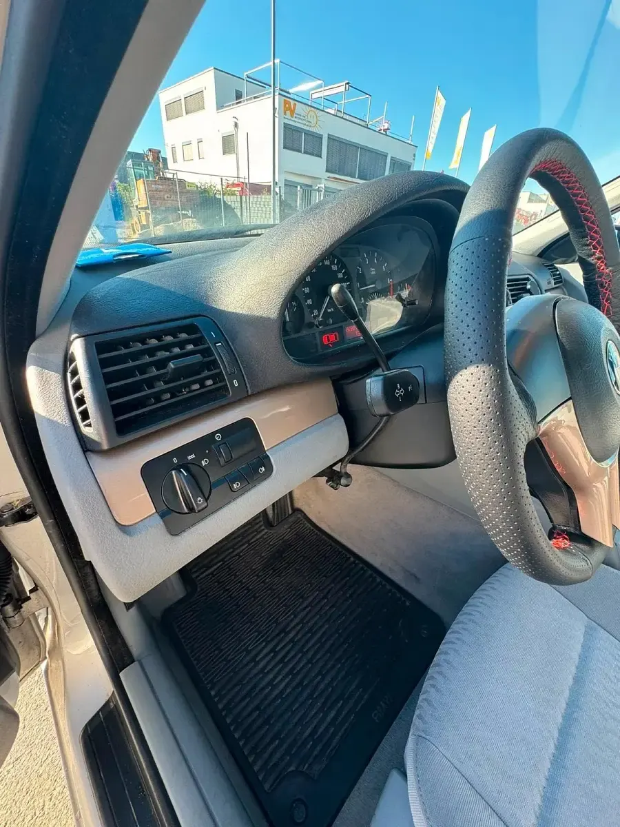 Gebraucht BMW 318 118 PS (86 kW) 2000 Silber Limousine