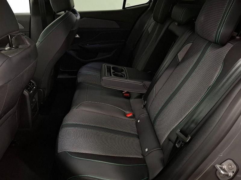 Gebraucht Peugeot 408 Allure 136 PS (100 kW) 2025 Grau SUV