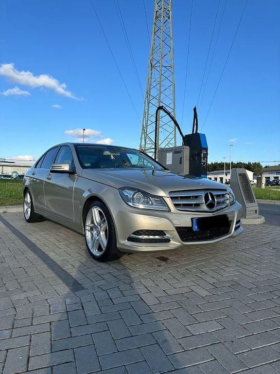 Beige Gebraucht 2012 Mercedes C350 Elegance Limousine | 16.000 € (Fairer Preis) - Bild 1/4
