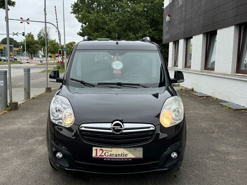 Gebraucht Opel Combo Edition 95 PS (69 kW) 2013 Mitternachtsschwarz mi2 Van / Kleinbus