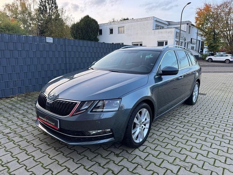 Grau Gebraucht 2018 Skoda Octavia Style Limousine | 15.290 € (Fairer Preis) - Bild 1/3