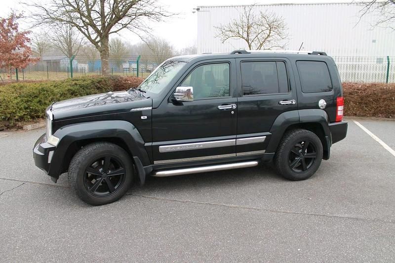 Gebraucht Jeep Cherokee 177 PS (130 kW) 2008 Schwarz SUV