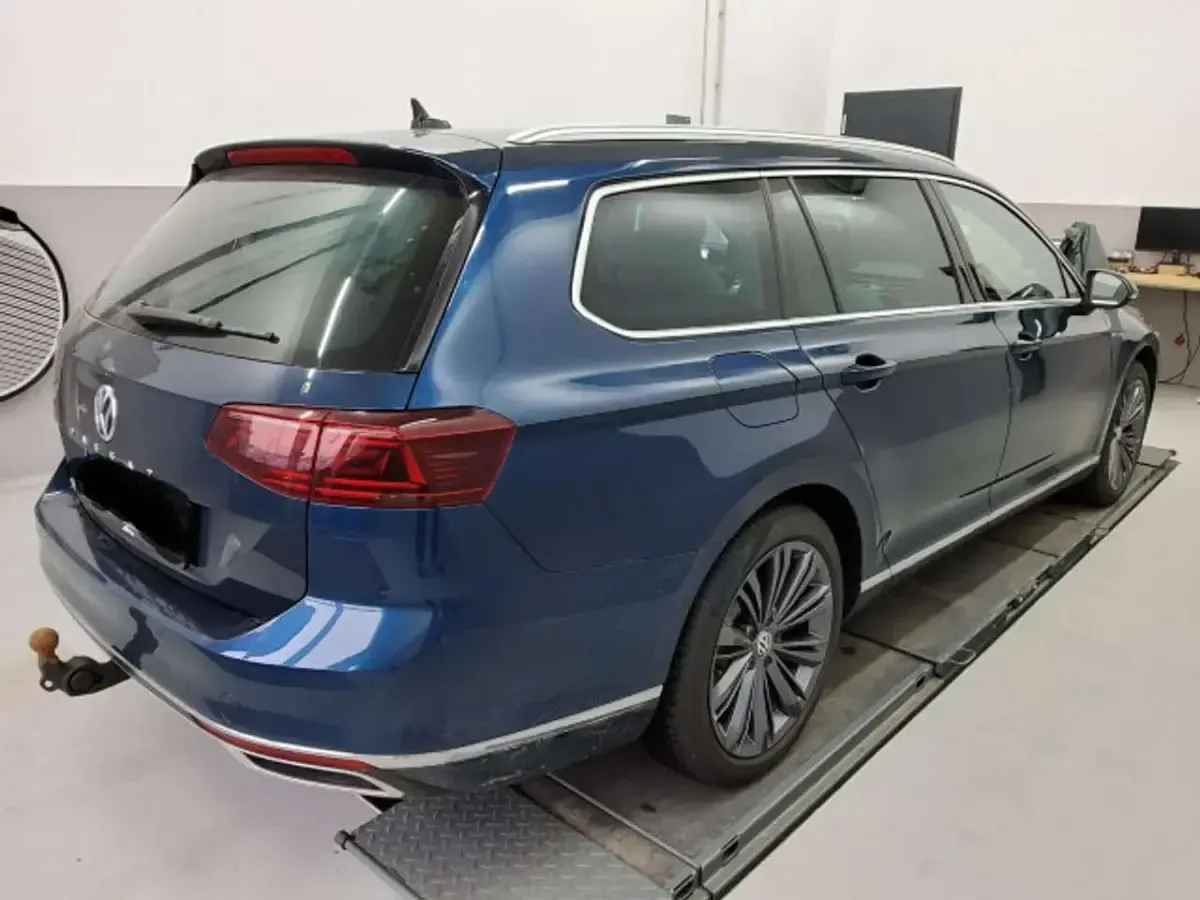 Używany VW Passat GTE 218 KM (160 kW) 2020 Niebieski Kombi