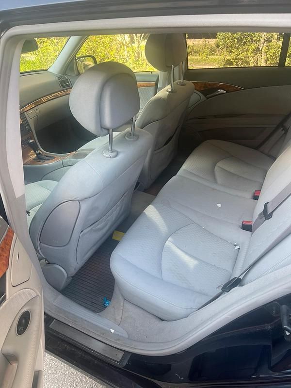 Second-hand Mercedes E280 190 CP (139 kW) 2006 Albastru Break