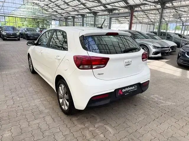 Gebraucht Kia Rio Vision 84 PS (61 kW) 2023 Weiß Kleinwagen