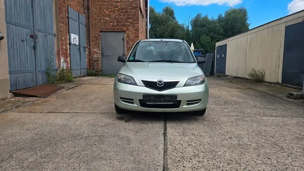 Gebraucht Mazda 2 Independence 75 PS (55 kW) 2007 Silber Kleinwagen