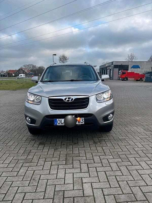 Silber Gebraucht 2011 Hyundai Santa Fe SUV | 8.959 € (Fairer Preis) - Bild 1/4
