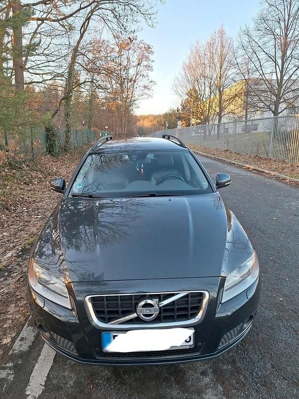 Gebraucht Volvo V70 136 PS (100 kW) 2012 Schwarz Kombi