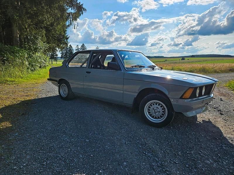 Gebraucht BMW 320 135 PS (99 kW) 1977 Grau
