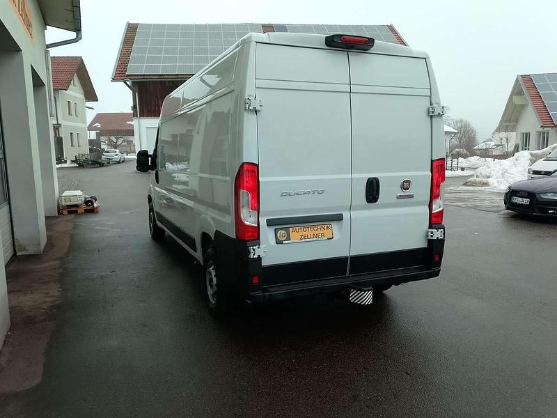 Gebraucht Fiat Ducato 140 PS (102 kW) 2023 Weiss Van