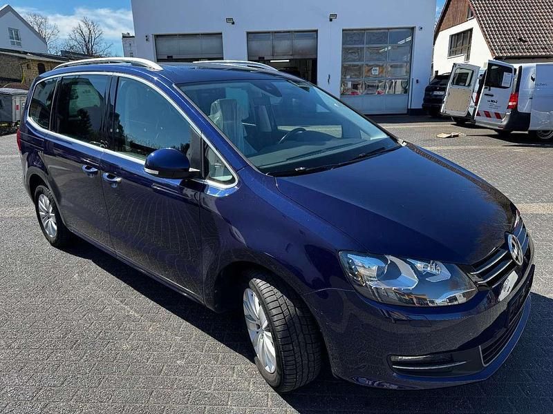 Gebraucht VW Sharan 150 PS (110 kW) 2019 Atlantic blue Van / Kleinbus