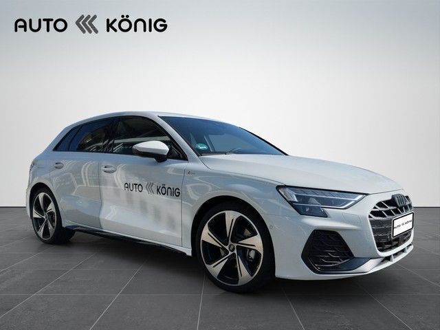Weiß Gebraucht 2025 Audi A3 Sportback S-Line Limousine | 45.490 € (Teuer) - Bild 1/4