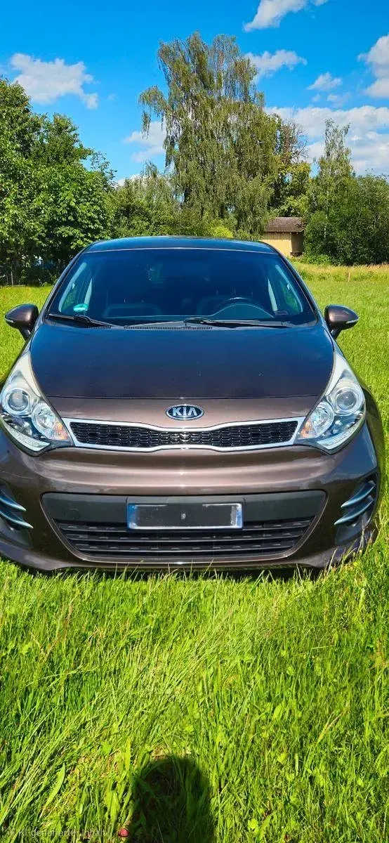 Gebraucht Kia Rio Platinum Edition 109 PS (80 kW) 2015 Braun Limousine