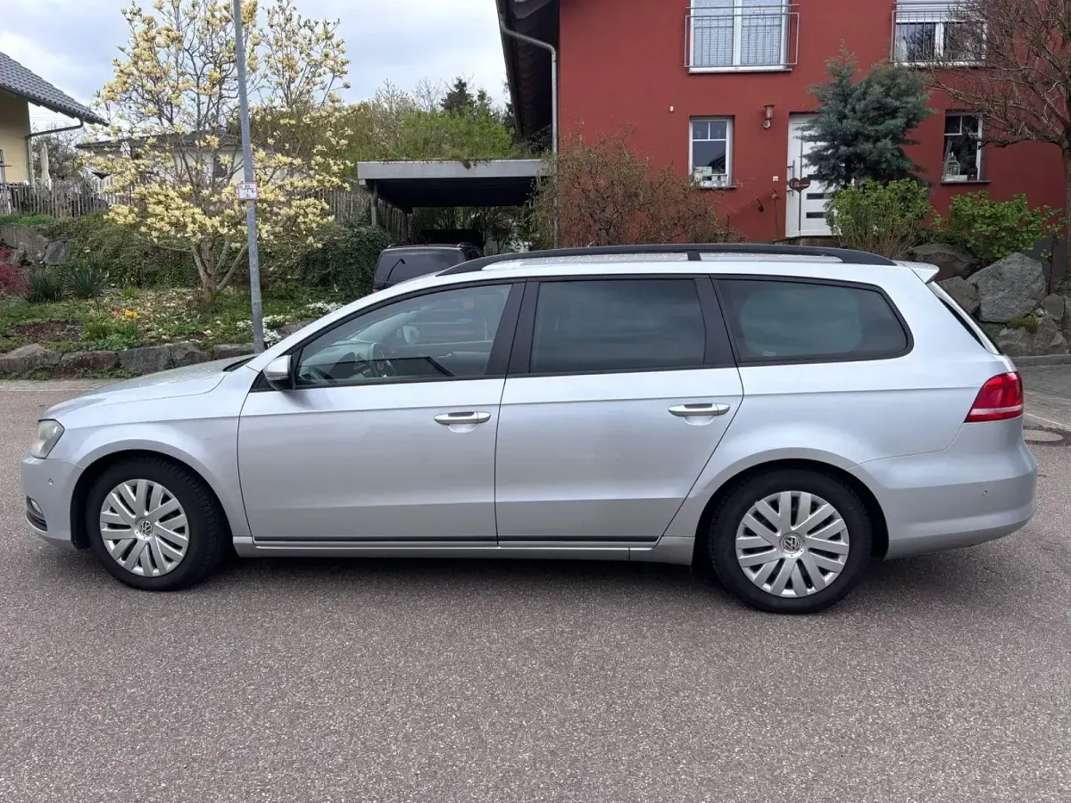 Usata VW Passat 140 CV (102 kW) 2012 Argento Station wagon