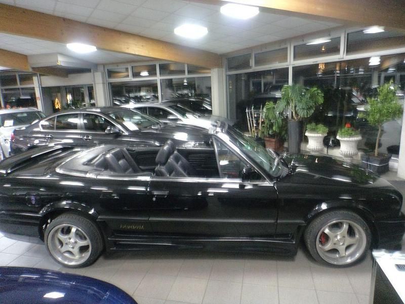 Gebraucht BMW 325 Cabriolet Performance 171 PS (125 kW) 1988 Schwarz Cabrio