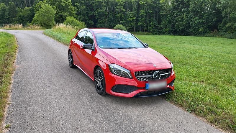 Rot Gebraucht 2017 Mercedes A250 Limousine | 21.499 € (Etwas zu teuer) - Bild 1/4