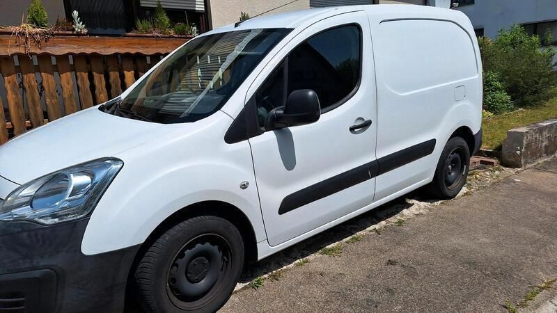 Weiß Gebraucht 2025 Citroën Berlingo Van / Kleinbus | 9.500 € - Bild 1/3