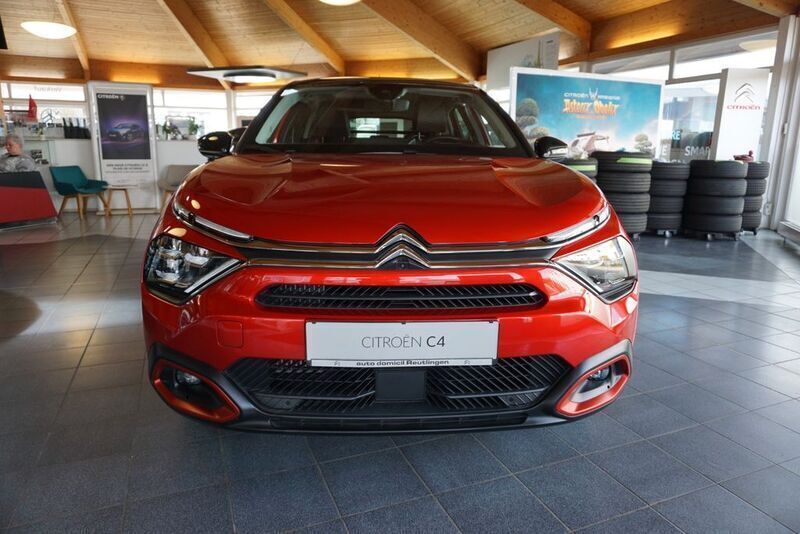 Rot Gebraucht 2021 Citroën C4 Shine Limousine | 17.440 € (Guter Preis) - Bild 1/4