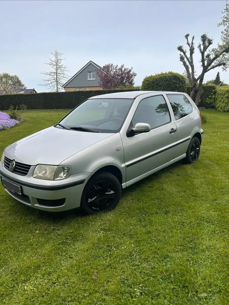 Gebraucht VW Polo 50 PS (36 kW) 2000 Silber Kleinwagen