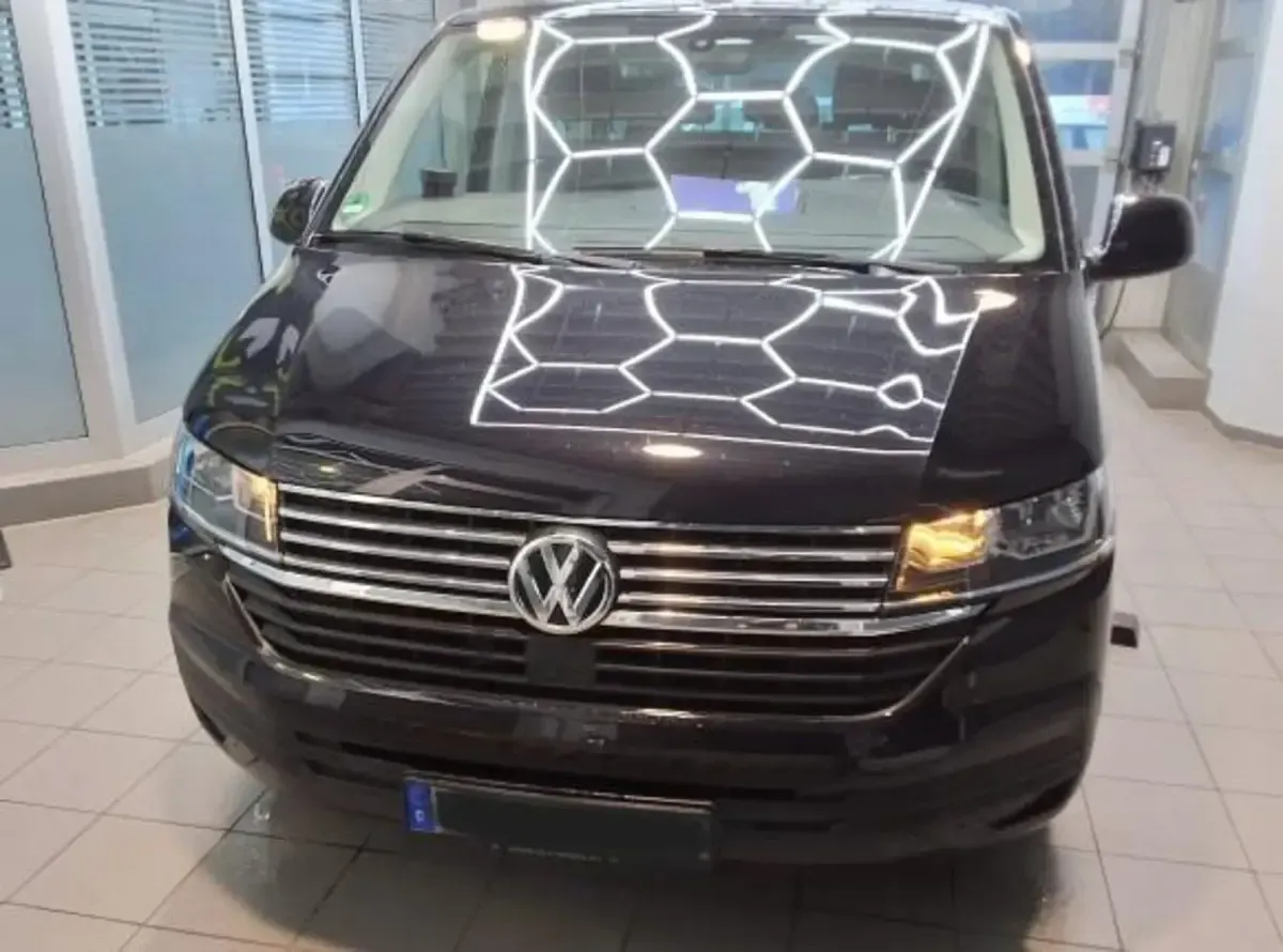 Gebraucht VW Caravelle Comfortline 150 PS (110 kW) 2023 Van